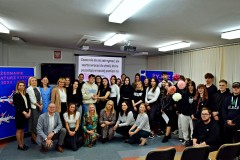 Zdjęcie grupowe wszystkich obecnych na uroczystości