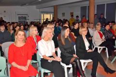 Publiczność oglądająca uroczystość „Wieczerzy wigilijnej”.